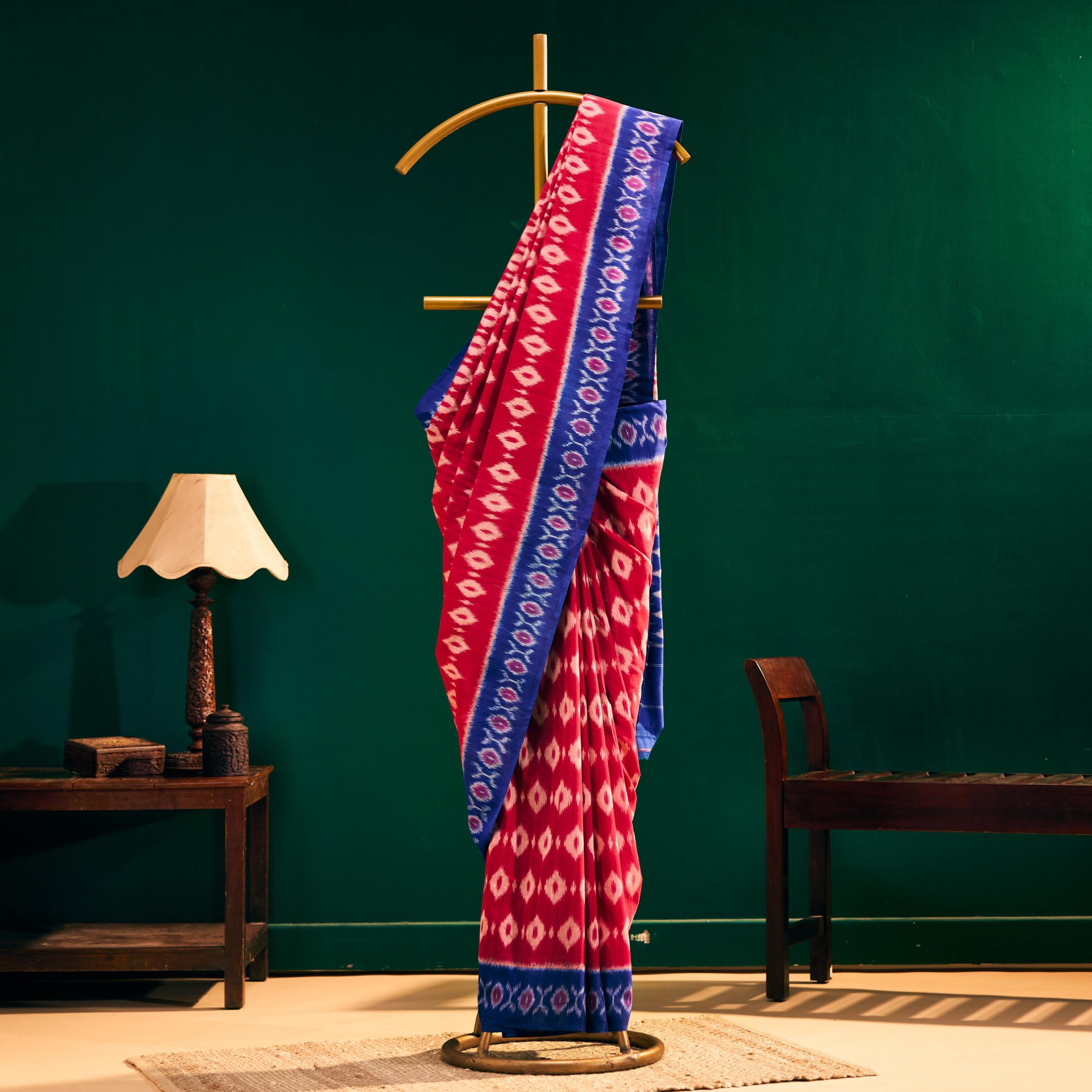 Red Pochampally Ikat Cotton Handloom Saree - Image 2