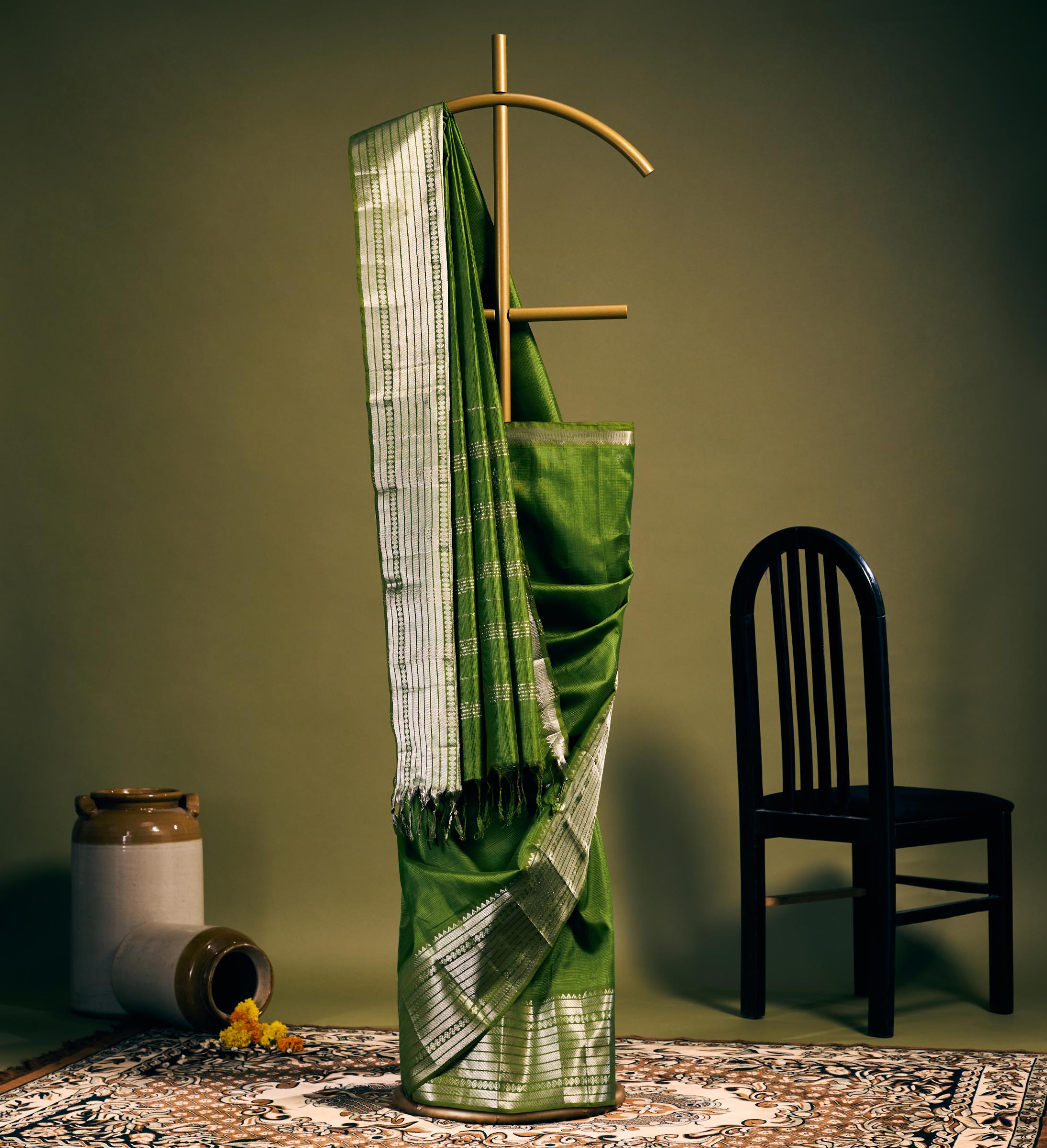 Leaf Green Mangalagiri Pattu Kanchi Border Handloom Saree - Image 2
