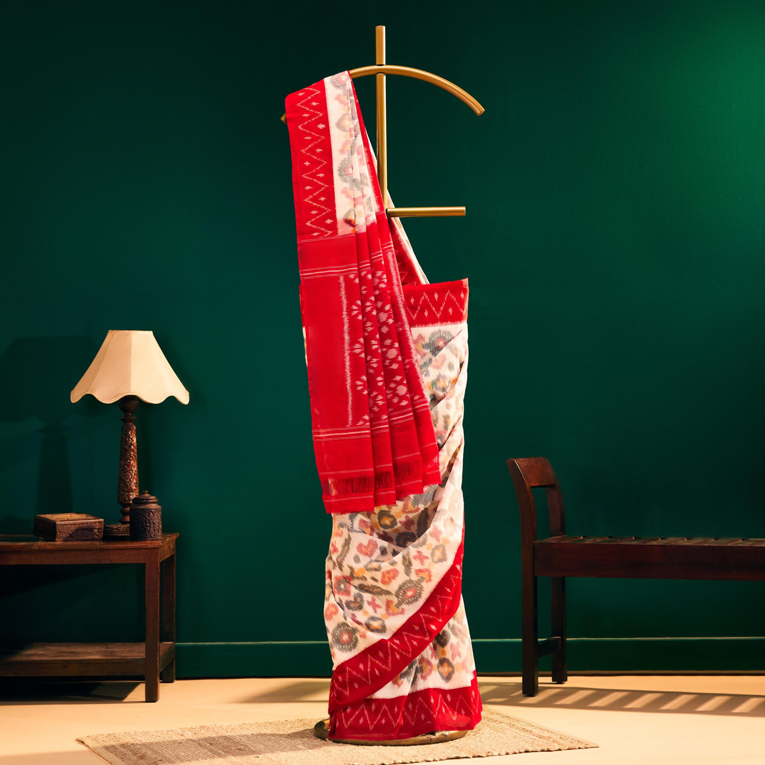 Ivory Red Pochampally Ikat Cotton Handloom Saree - Image 2